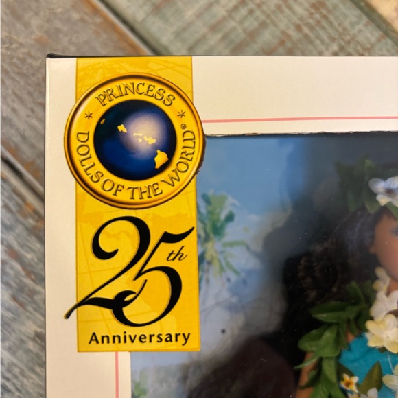 Barbie Collector Dolls of the World Princess of Pacific Islands - Picture 3 of 4